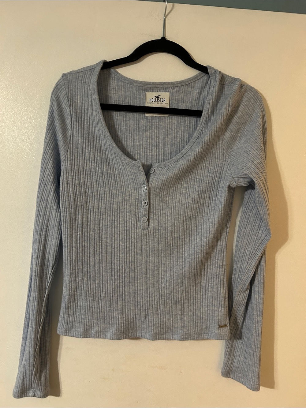 Hollister Light Gray Ribbed Henley Long Sleeve Top
